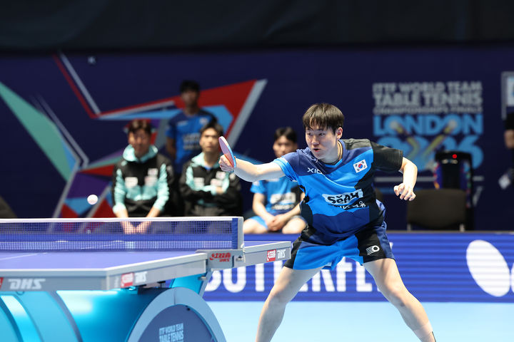 [서울=뉴시스] 오스트리아와의 2026 국제탁구연맹(ITTF) 세계탁구선수권대회 단체전 남자부 16강전에 출전한 오준성. (사진=대한탁구협회 제공) 2026.05.07. *재판매 및 DB 금지