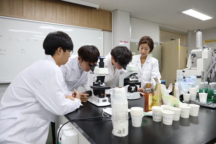 [안동=뉴시스] 경일대의 조기취업형 계약학과 수업 장면. (사진=경북도 제공) 2026.05.07 photo@newsis.com *재판매 및 DB 금지