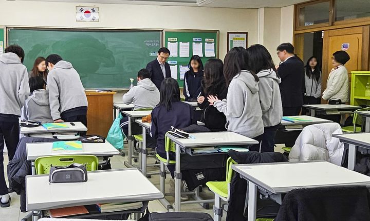 [수원=뉴시스] 학교 현장 (사진=임태희 경기교육감 후보 캠프 제공) 2026.05.07. photo@newsis.com *재판매 및 DB 금지