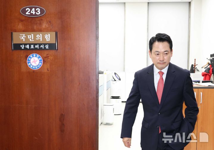 장동혁, 정진석 후보 철회에 아쉬움 표시
