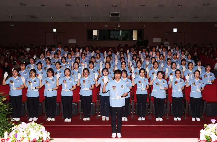 [공주=뉴시스] 공주대 간호학과 '제64회 나이팅게일 선서식' 모습. (사진=국립공주대 제공) 2026.05.08. photo@newsis.com *재판매 및 DB 금지