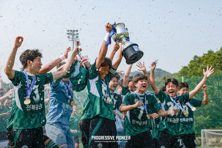 [서울=뉴시스] 프로축구 K리그1 전북현대의 15세 이하(U-15) 팀. (사진=전북현대 제공) photo@newsis.com *재판매 및 DB 금지