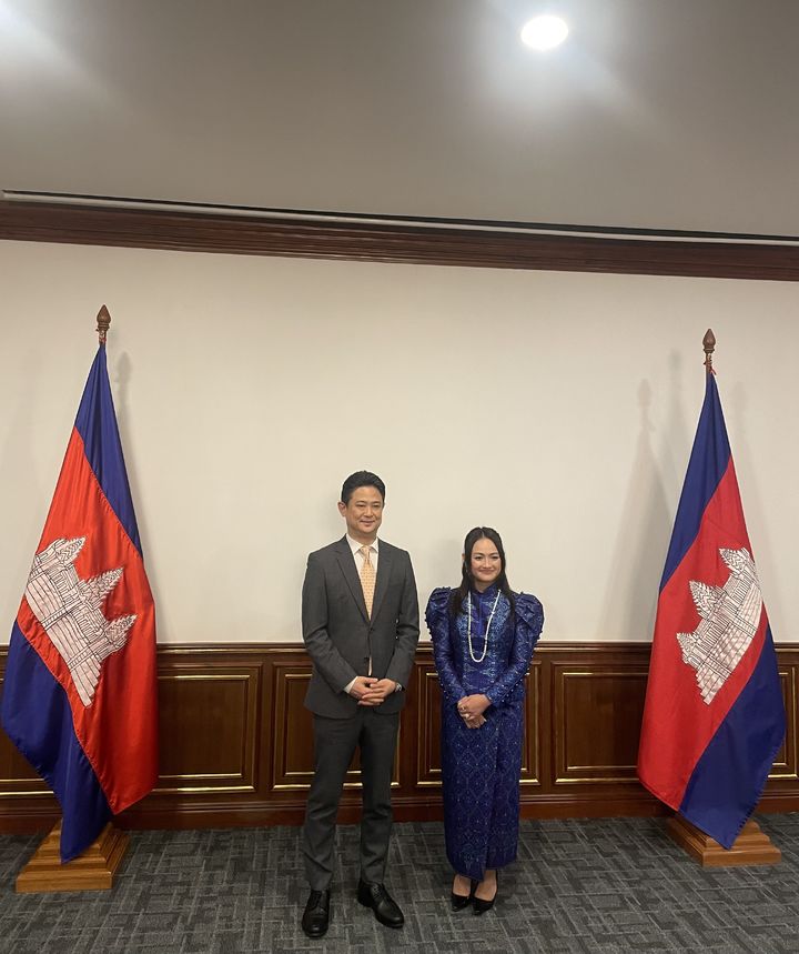 [서울=뉴시스]임상우 외교부 재외국민보호·영사담당 정부대표가 캄보디아 옌띠엥 푸티라스메이 외교차관을 면담하고 있다. *재판매 및 DB 금지