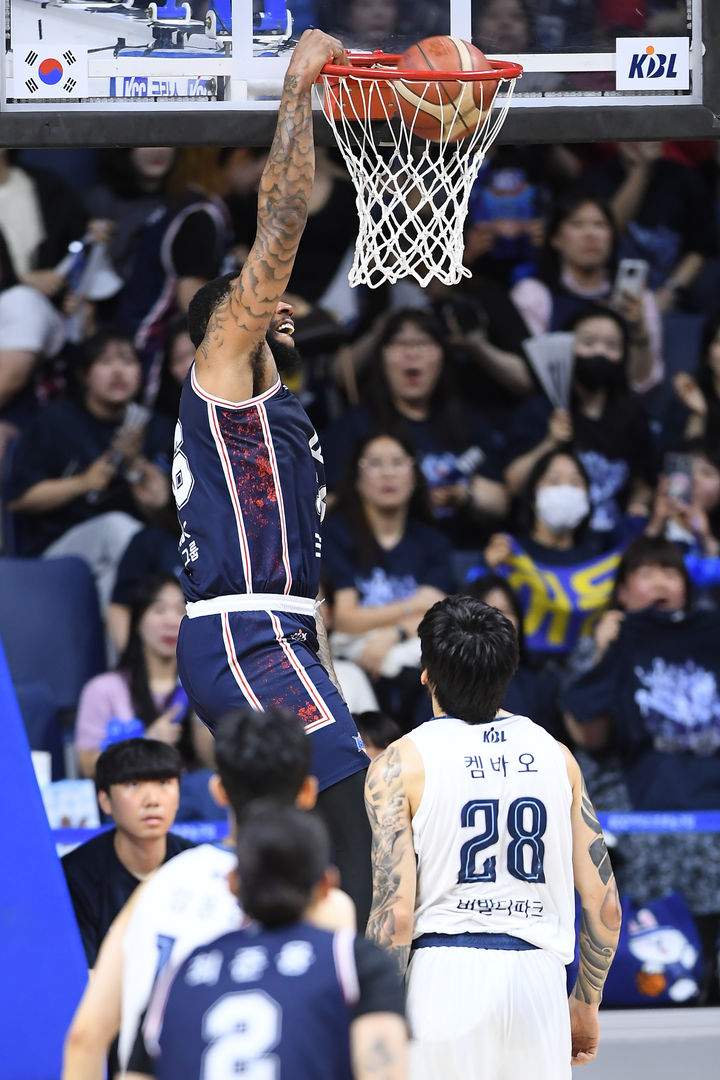[서울=뉴시스] 프로농구 부산 KCC의 숀 롱. (사진=KBL 제공) 2026.05.09. photo@newsis.com *재판매 및 DB 금지