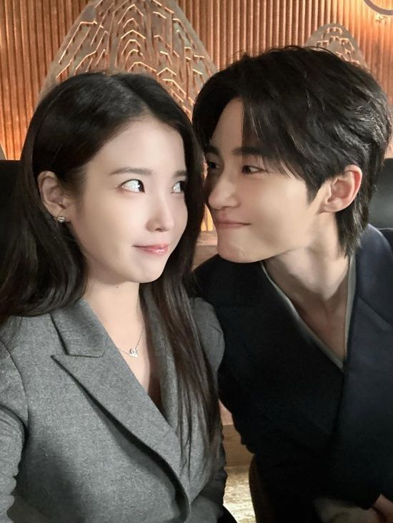 [서울=뉴시스] 배우 아이유, 변우석. (사진=아이유 인스타그램) 2026.05.10. photo@newsis.com *재판매 및 DB 금지