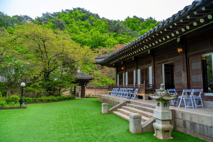 ‘선운각’ 내 한옥과 마당. (사진=서울관광재단) *재판매 및 DB 금지
