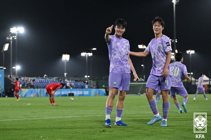 [서울=뉴시스]베트남에 4-1 대승을 거둔 U-17 축구대표팀. (사진=대한축구협회 제공)
