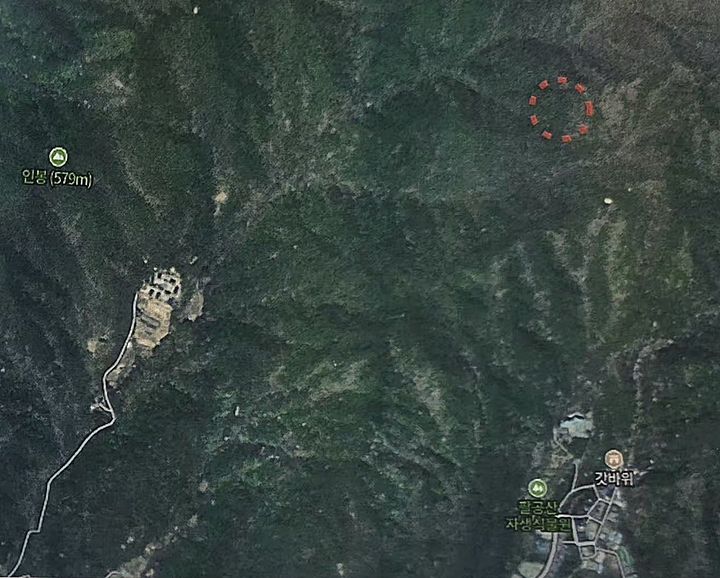 [대구=뉴시스] 11일 낮 12시49분께 대구 동구 도학동 산10-1 일대 북지장사 부근 야산에서 불이 났다. (사진=대구 동구 제공) 2026.05.11. photo@newsis.com *재판매 및 DB 금지