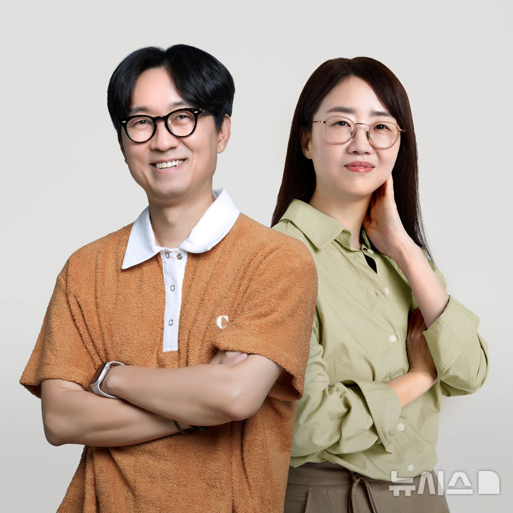 [서울=뉴시스]KB국민은행은 장항준 감독과 김은희 작가를 신규 모델로 선정했다고 11일 밝혔다. (사진=KB국민은행 제공). 2026.05.11. photo@newsis.com 
