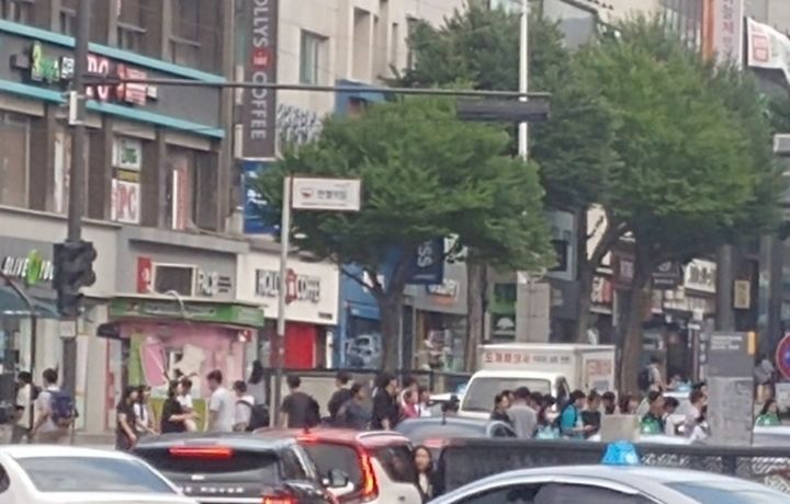 [춘천=뉴시스] 11일 강원특별자치도는 이날 오전 9시 기준 강원생활도민 제도 가입자는 모두 7만9759명이다고 밝혔다. 사진은 지난해 춘천 명동 모습. syi23@newsis.com *재판매 및 DB 금지