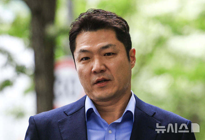 [과천=뉴시스] 정병혁 기자 = 김건희 여사 연루 수사 무마 의혹을 들여다보는 2차 종합특별검사팀이 도이치모터스 주가조작 사건을 수사한 핵심 검사들을 소환했다. 사진은 최재훈 대전지검 중요경제범죄조사단 부장검사. 2026.05.11. jhope@newsis.com