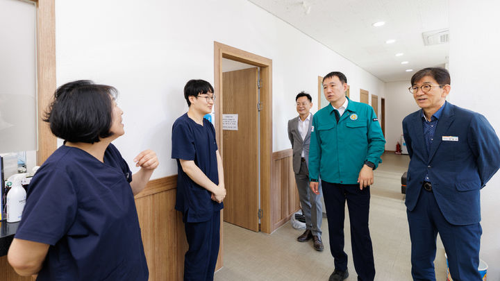 [합천=뉴시스] 장재혁 합천군수 권한대행, 보건지소 순회진료 환경 직접 점검 (사진=합천군 제공) 2026. 05. 12. photo@newsis.com *재판매 및 DB 금지