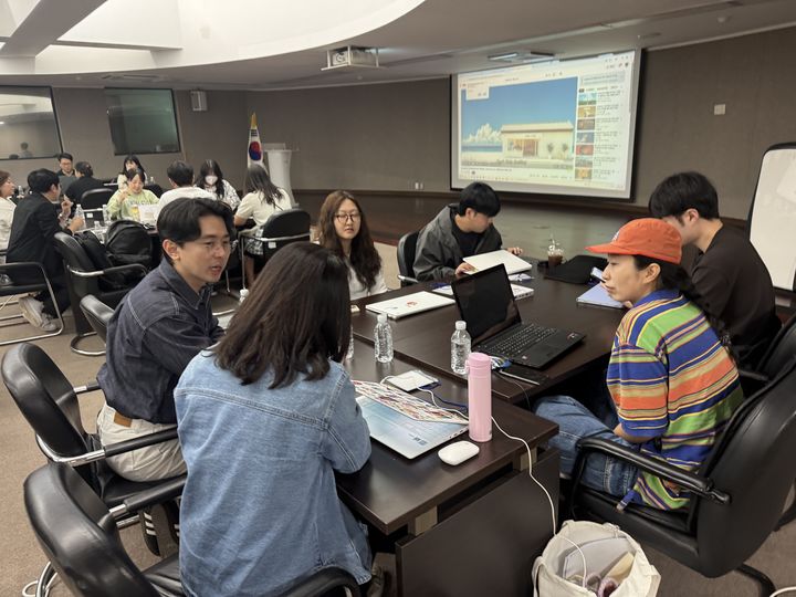 [제주=뉴시스] 제주 청년주권회의가 주관한 '제10기 제주청년참여기구 2차 전체회의'가 지난 10일 열렸다. (사진=제주도 제공) 2026.05.12. photo@newsis.com *재판매 및 DB 금지
