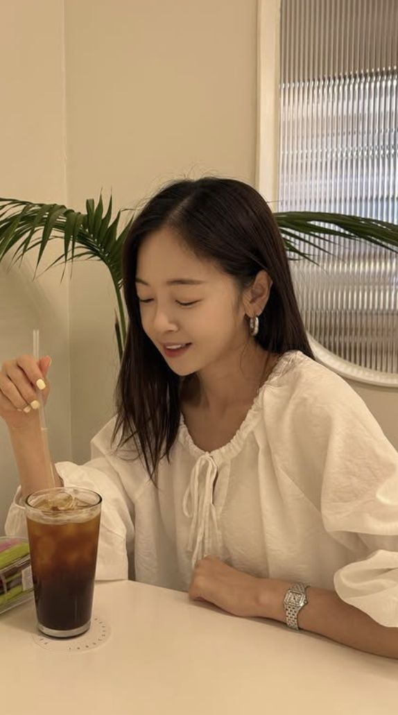 [서울=뉴시스]배우 김보미(사진=SNS 캡처) 2026.05.12. photo@newsis.com *재판매 및 DB 금지
