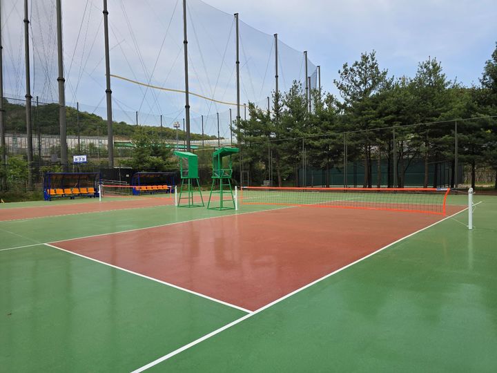 [서울=뉴시스] 중랑구, 신내차량기지 족구장 신설·체육시설 개선 완료. (사진=중랑구 제공) 2026.05.12. photo@newsis.com *재판매 및 DB 금지