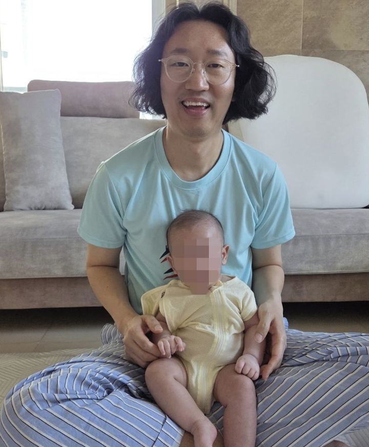 [서울=뉴시스]김경진과 아들(사진=SNS 캡처) 2026.05.12. photo@newsis.com *재판매 및 DB 금지