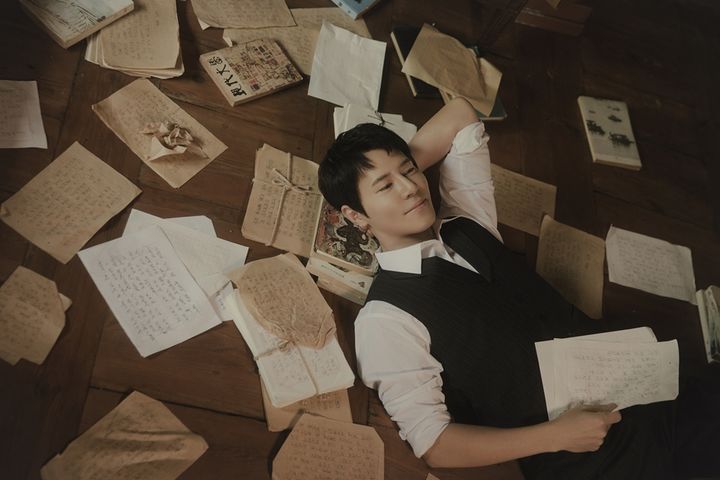 [서울=뉴시스] 뮤지컬 '팬레터'에서 천재 소설가 김해진 역을 맡은 배우 이규형 (사진=라이브 제공) 2026.05.12. photo@newsis.com *재판매 및 DB 금지