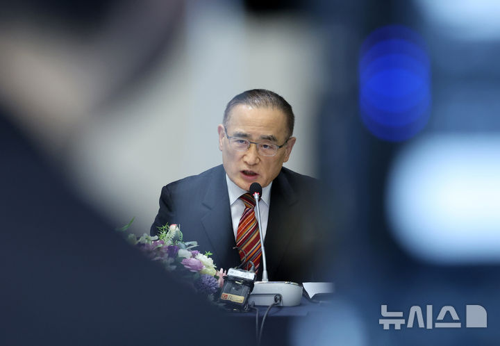 [서울=뉴시스] 이영환 기자 = 위성락 국가안보실장이 13일 오후 서울 중구 한국프레스센터에서 열린 편집인협회 초청 간담회에 참석해 발언을 하고 있다. 2026.05.13. 20hwan@newsis.com