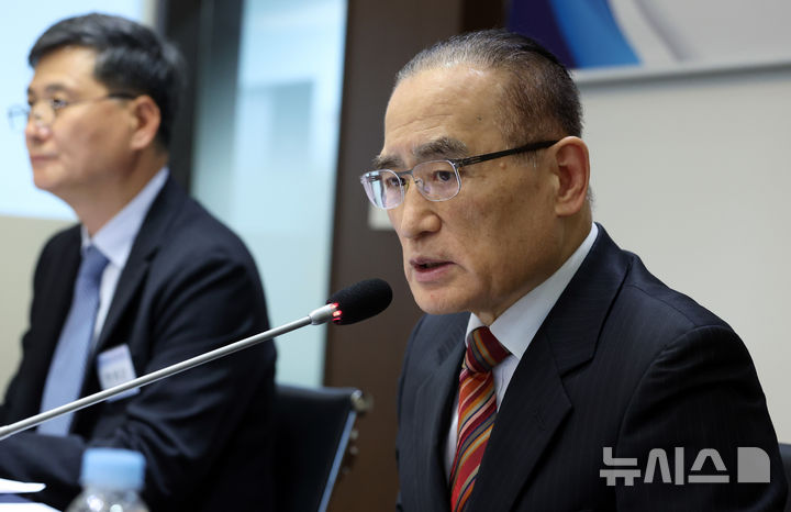 [서울=뉴시스] 이영환 기자 = 위성락 국가안보실장이 13일 오후 서울 중구 한국프레스센터에서 열린 편집인협회 초청 간담회에 참석해 발언을 하고 있다. 2026.05.13. 20hwan@newsis.com