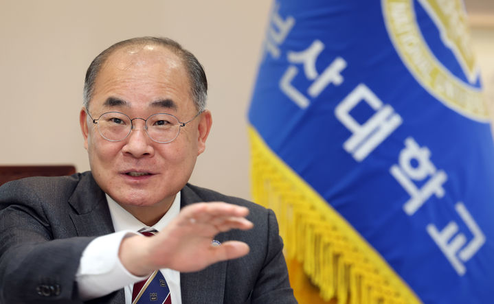 [부산=뉴시스] 하경민 기자 = 최재원 부산대학교 총장. 2026.05.14. yulnetphoto@newsis.com 