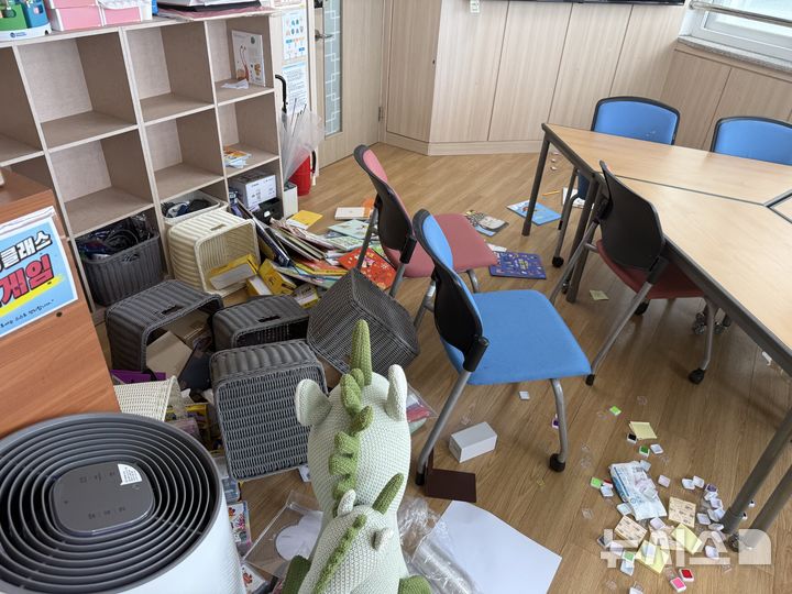 [제주=뉴시스] 지난 달 중순께 제주 한 초등학교에서 발생한 교권 침해 사건 현장. (사진=제주교사노조 제공) 2026.05.16. photo@newsis.com