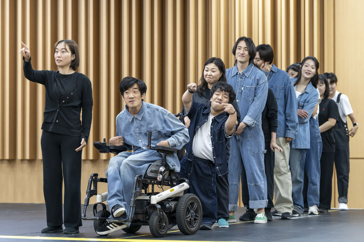 [서울=뉴시스] 국립극장 무장애 코미디 '당신 좋을 대로' 시연 모습 (사진=국립극장 제공) 2026.05.14. photo@newsis.com *재판매 및 DB 금지