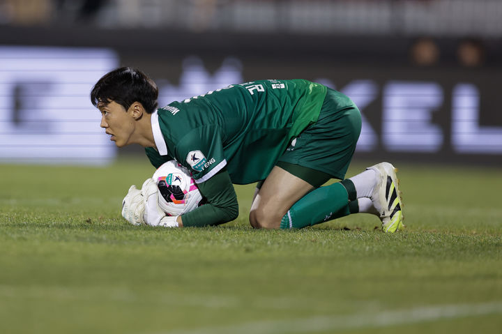 [서울=뉴시스] 프로축구 K리그1 부천FC1995 골키퍼 김형근, 하나은행 K리그1 2026 14라운드 최우수선수(MVP) 선정. (사진=한국프로축구연맹 제공) *재판매 및 DB 금지