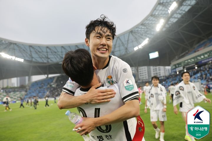 [서울=뉴시스] 프로축구 K리그1 강원FC의 이기혁. (사진=한국프로축구연맹 제공) *재판매 및 DB 금지