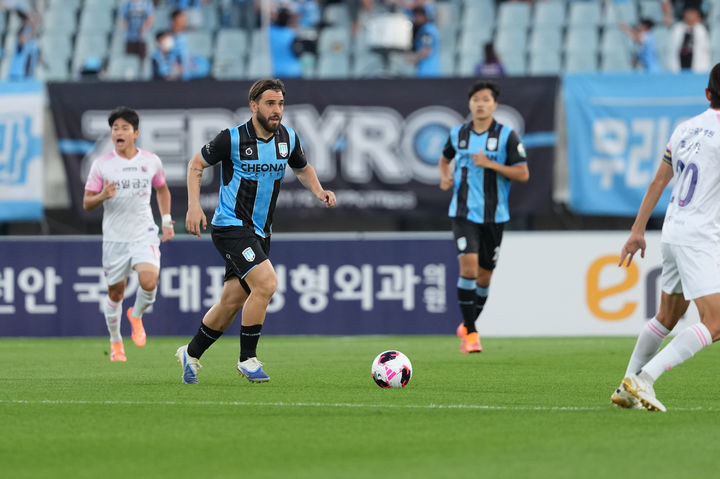 [천안=뉴시스] 천안시티FC와 파주 프런티어FC의 경기모습. (사진=천안시티FC 제공) 2026.05.16 photo@newsis.com *재판매 및 DB 금지