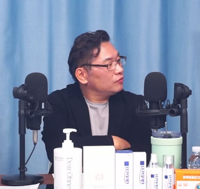 [서울=뉴시스] 유튜브에서 박시영 대표가 삼성전자 노조의 요구 사항과 관련해 발언하고 있다. (사진=유튜브 '박시영 TV' 화면 캡처) 2026.05.18. *재판매 및 DB 금지