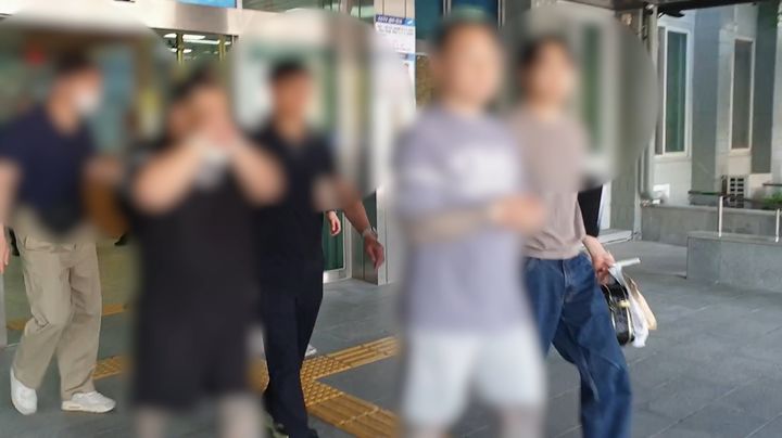불법 성매매 업소를 운영한 일당이 검거된 모습. (사진=경기남부경찰청 제공) *재판매 및 DB 금지