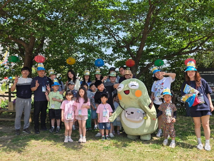 [대구=뉴시스] 대구 수성구 대표 캐릭터 뚜비를 활용해 운영하는 생태·문화 체험형 관광 프로그램 '뚜비의 낙원'의 전 회차 모집이 마감됐다. (사진=대구시 수성구 제공) 2026.05.19. photo@newsis.com *재판매 및 DB 금지