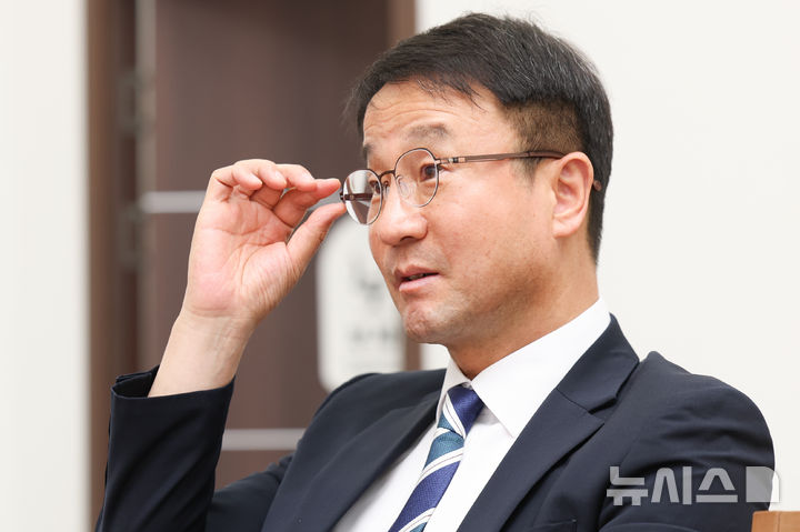 [서울=뉴시스] 김근수 기자 = 한병도 더불어민주당 원내대표가 9일 서울 여의도 국회에서 뉴시스와 인터뷰를 하고 있다. 2026.05.19. ks@newsis.com