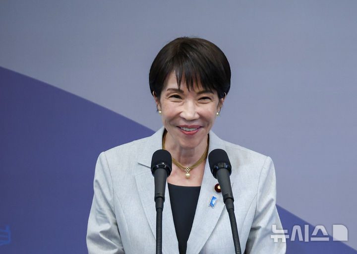 [안동=뉴시스] 최동준 기자 = 다카이치 사나에 일본 총리가 19일 경북 안동시 한 호텔에서 한일 공동언론발표를 하고 있다. 2026.05.23. photocdj@newsis.com