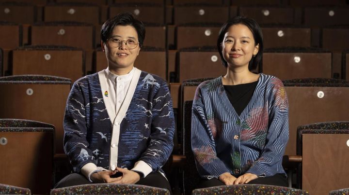 [서울=뉴시스] 부커상 인터내셔널을 수상한 양솽쯔와 린 킹 (사진=부커상 누리집 갈무리) 2026.05.20. photo@newsis.com *재판매 및 DB 금지