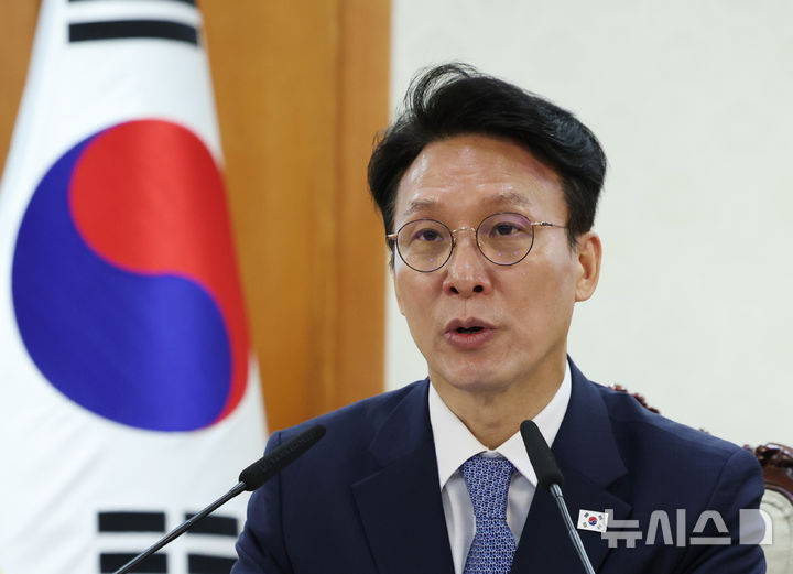 [서울=뉴시스] 조수정 기자 = 김민석 국무총리가 20일 오전 서울 종로구 정부서울청사에서 공명선거 관계장관회의를 주재하고 있다. 2026.05.20. chocrystal@newsis.com