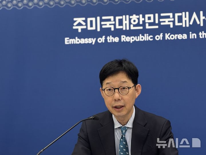 [워싱턴=뉴시스]이윤희 특파원 = 박윤주 외교부 1차관이 20일(현지 시간) 미국 워싱턴DC 주미대사관에서 특파원간담회를 열고 발언하고 있다. 2026.05.21.