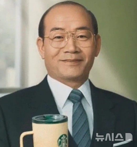 [서울=뉴시스]스타벅스 든 전두환…5·18 조롱 콘텐츠 심각 (사진 = SNS 캡처)