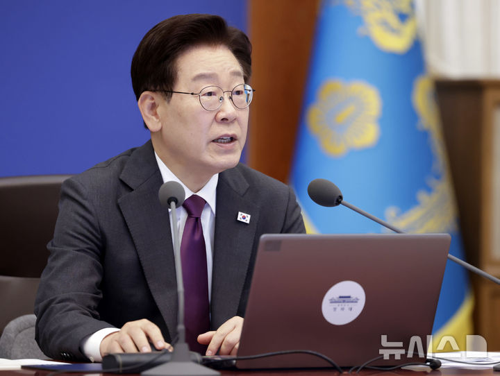 [서울=뉴시스] 최동준 기자 = 이재명 대통령이 21일 청와대에서 열린 수석보좌관회의에서 발언하고 있다. 2026.05.21. photocdj@newsis.com