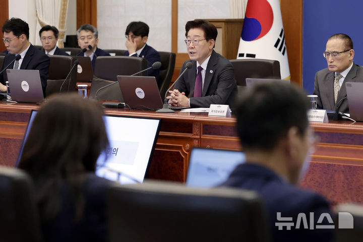 [서울=뉴시스] 최동준 기자 = 이재명 대통령이 21일 청와대에서 열린 수석보좌관회의에서 발언하고 있다. 2026.05.21. photocdj@newsis.com