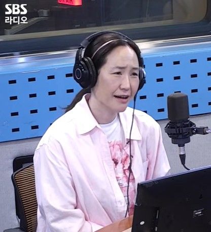 [서울=뉴시스] 미스코리아 출신 방송인 강주은이 여름철 피부 건강을 지키기 위한 비결로 '선크림'을 꼽았다. (사진=SBS Radio 에라오 캡처) *재판매 및 DB 금지