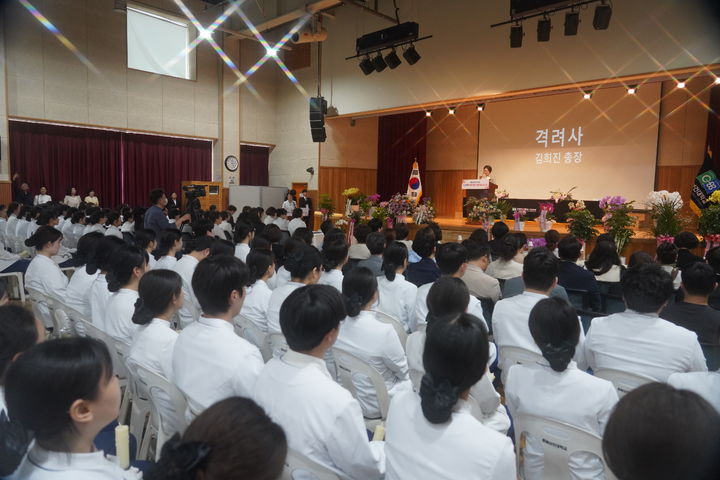 [울산=뉴시스] 춘해보건대학교 제57회 나이팅게일 선서식. (사진=춘해보건대 제공) 2026.05.22. photo@newsis.com *재판매 및 DB 금지
