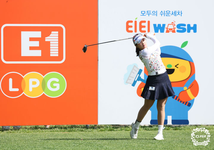 [서울=뉴시스] 한국여자프로골프(KLPGA) 투어 E1 채리티 오픈 첫날 공동 4위에 오른 박현경. (사진=KLPGA 제공) 2026.05.22. *재판매 및 DB 금지