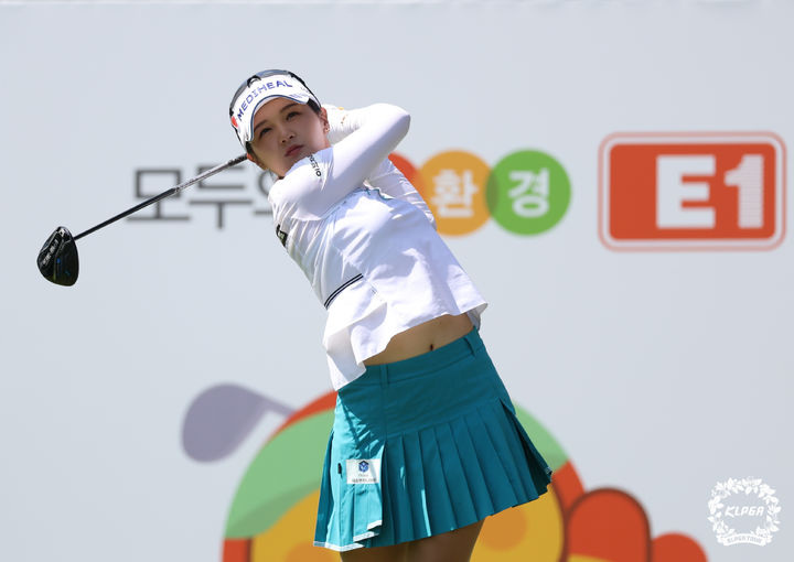 [서울=뉴시스] 한국여자프로골프(KLPGA) 투어의 박현경. (사진=KLPGA 제공) *재판매 및 DB 금지