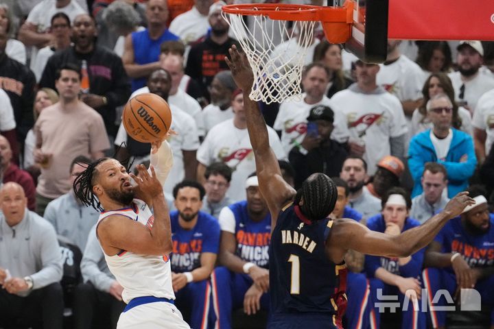 [클리블랜드=AP/뉴시스] 미국프로농구(NBA) 뉴욕 닉스의 제일런 브런슨. 2026.05.23.