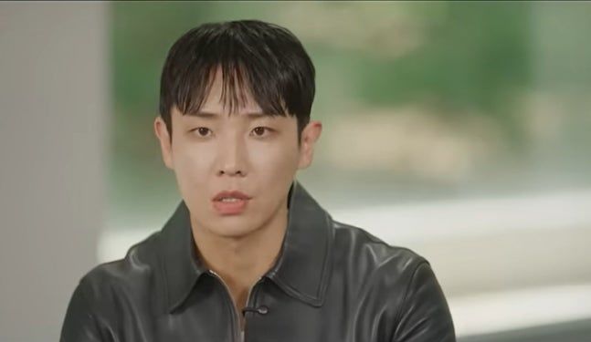 [서울=뉴시스] 24일 tvN 예능 프로그램 '유퀴즈 온 더 블럭' 측은 '바퀴벌레와의 동침을 피하기 위해 몰래 학교 연습실에서 살았던 고등학생 이준'이라는 제목의 영상을 선공개했다. (사진=tvN 제공) 2026.05.25.photo@newsis.com *재판매 및 DB 금지