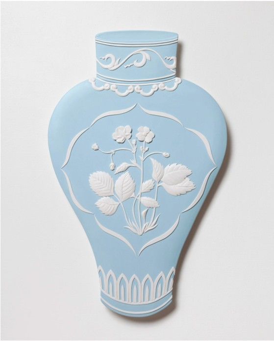 신동원, 낯설고도 익숙한, 38.5 x 61.5cm, porcelain, 2018 *재판매 및 DB 금지