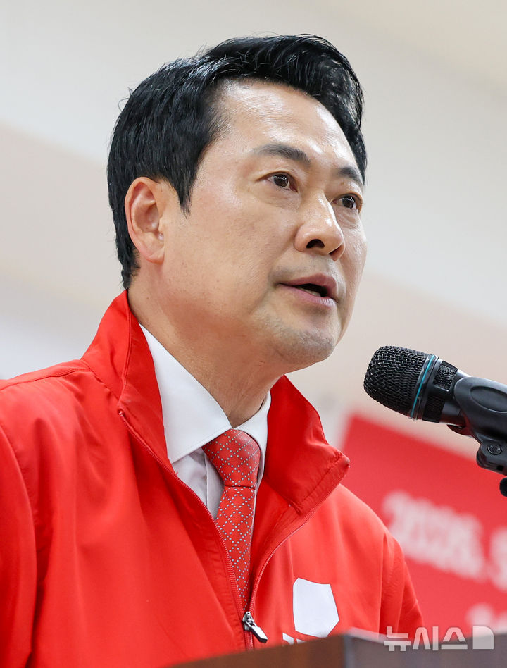 발언하는 장동혁 대표