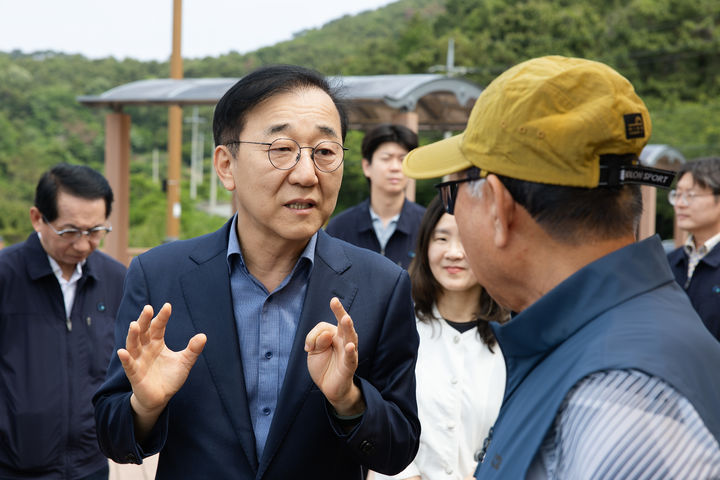 [서울=뉴시스] 김윤덕 장관 가덕도신공항 건설 예정지 현장 점검. (제공=국토부) 2026.05.26. photo@newsis.com *재판매 및 DB 금지