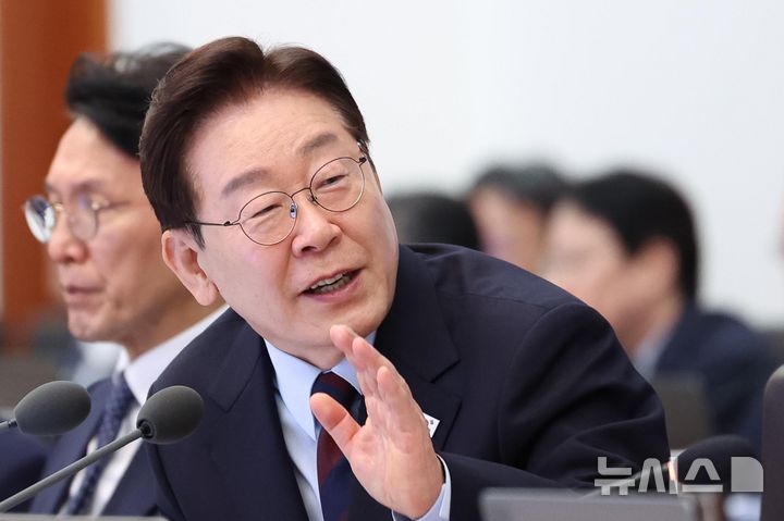 [서울=뉴시스] 최동준 기자 = 이재명 대통령이 26일 청와대에서 열린 국무회의에서 발언하고 있다. 2026.05.26. photocdj@newsis.com